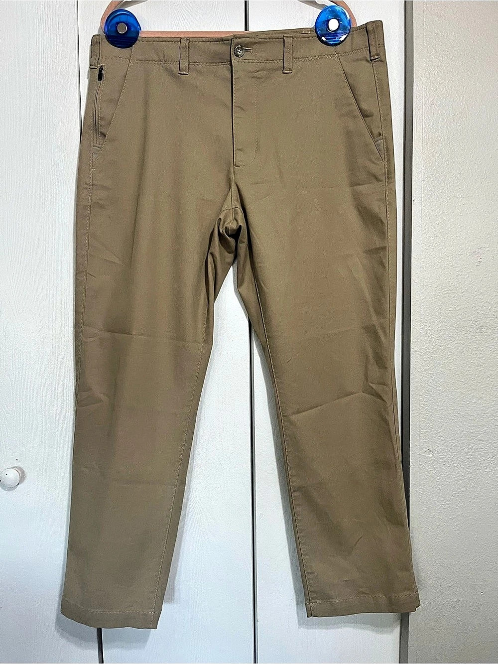 Eddie Bauer Men's Khaki Chino Pants Waist 40 x32 Like New